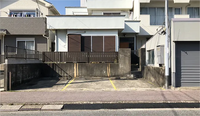 医院前の駐車スペース